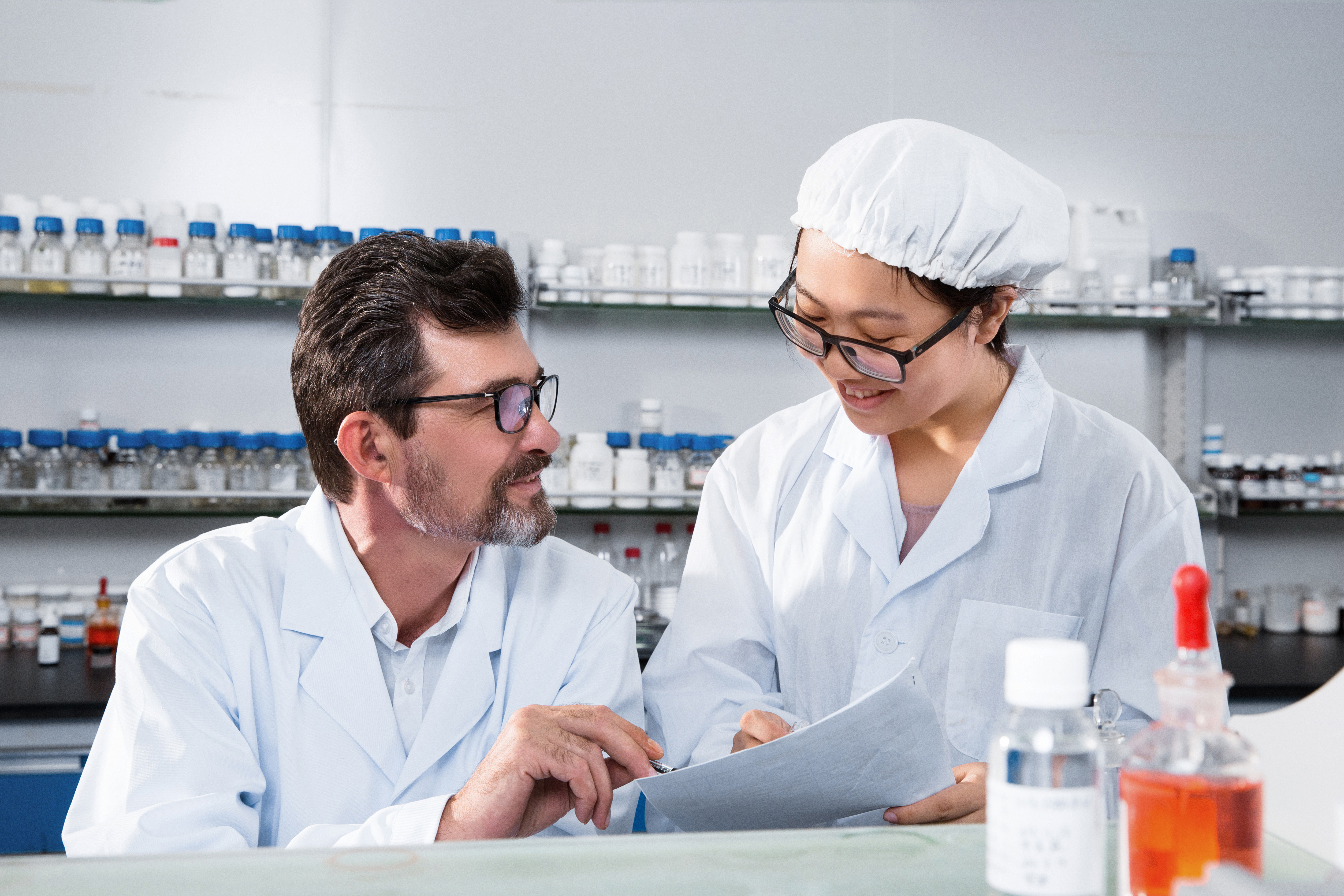 以创新制造技术与智能生产模式为双轮驱动