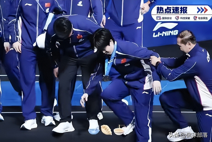 王楚钦夺冠后突赴医院治疗 揭秘职业运动员的伤